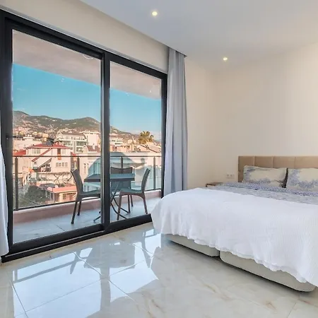 Duplex In The Heart Of Cleopatra, 200M To The Beach